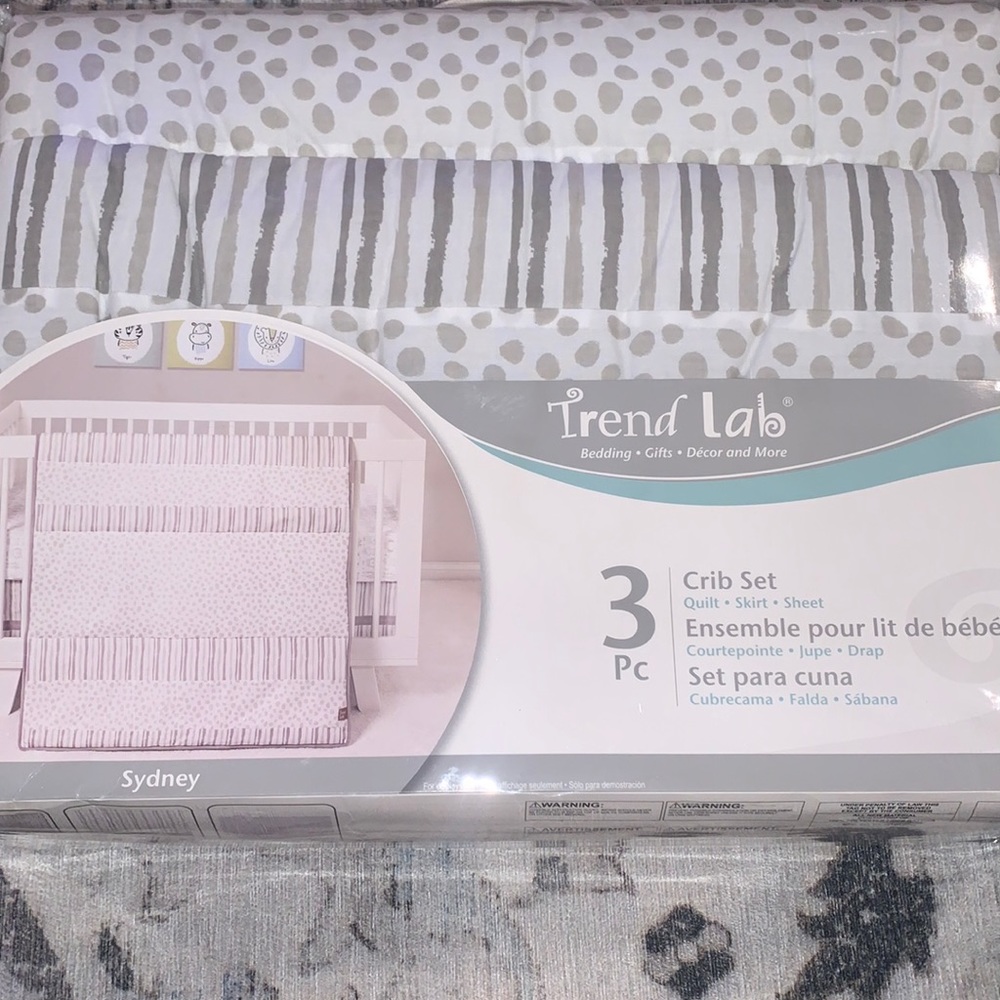 Brand New Trend Lab Sydney 3 piece Crib Set